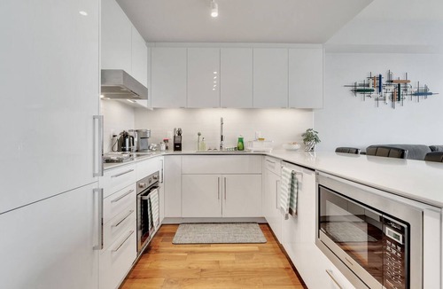 Downtown Edmonton Apartment | Legends - Executive Suite, Luxury Amenities, Pool
