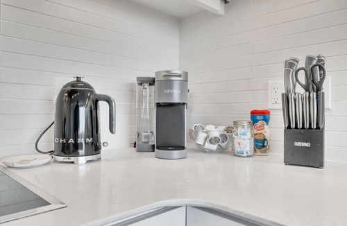 Downtown Edmonton Apartment | Legends - Executive Suite, Luxury Amenities, Pool