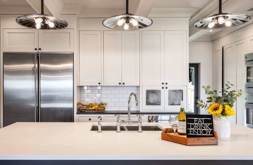 Leschi House | Leschi Retreat w, Breathtaking Water View,Sleeps 14