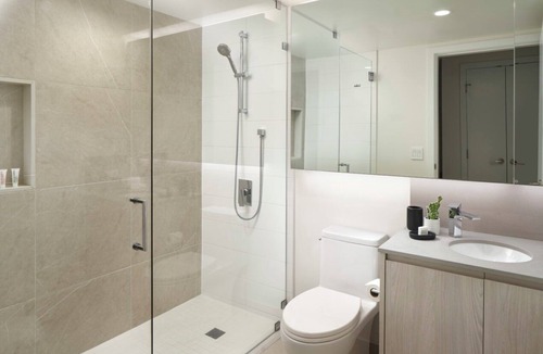 South Lake Union Hotel | Level Seattle- Deluxe Two Bedroom Suite