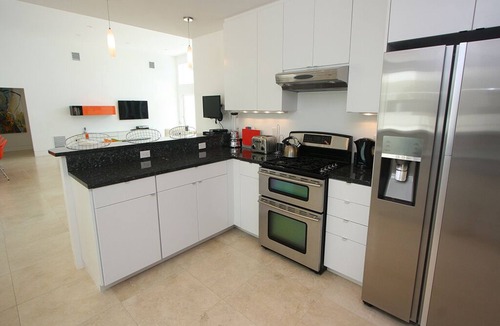 Lido Shores House | Lido Key Luxury Pool Home–Perfect for Families Lido Shores Sanctuary by RVA