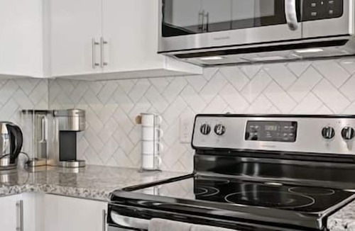 Tysons Apartment | Life at The Top | Luxury | Loft | Pool | Lifestyle