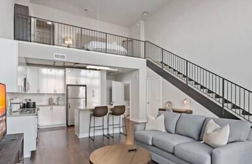 Tysons Apartment | Life at The Top | Luxury | Loft | Pool | Lifestyle