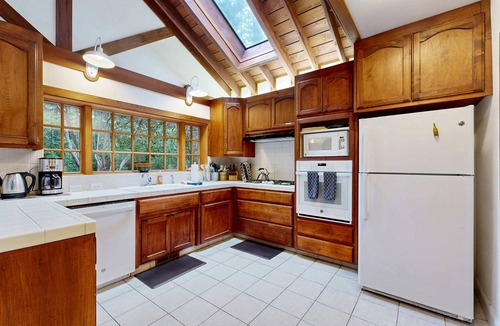 Little River House | Little River Retreat- Dog Friendly with Grill