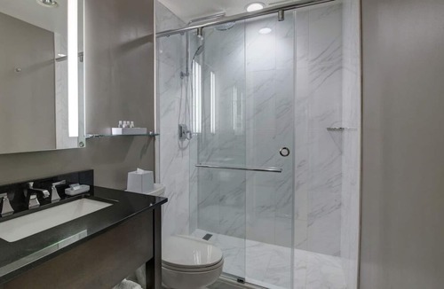 Capitol Hill House | Live Entertainment! Minutes to City Center DC!