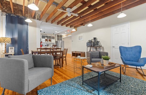 Southeast Bed & Breakfast | Living on The Edge of Capitol Hill, METRO subway