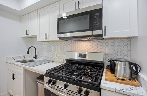 Hillcrest Apartment | Located in the heart of SE Washington, DC. Perfect for both short/long stays.
