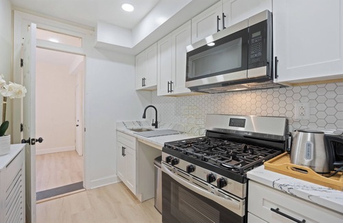 Hillcrest Apartment | Located in the heart of SE Washington, DC. Perfect for both short/long stays.