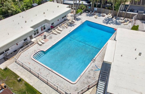 Golden Beach Apartment | LOCATION!Lovely Venice Villa 2 min walk to beach
