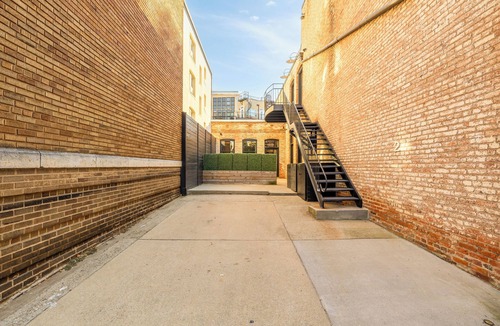 Shaw Apartment | Louise Hand Laundry, Logan Circle, Rare & Iconic