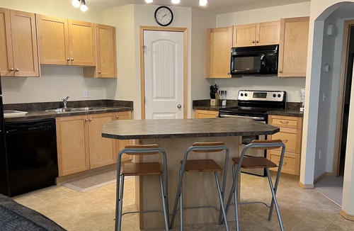 Panorama Hills Condo | Lovely 2-bedroom Condo with free parking