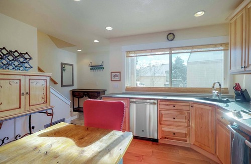 Park Meadows Condo | Lovely condo with fireplace, WiFi, washer & dryer - great location