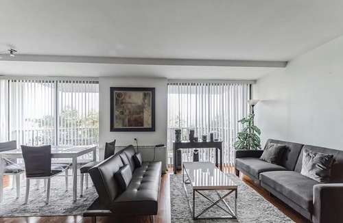 Alexandria West Condo | Lovely Duplex Apartment - Free Garage parking close to DC