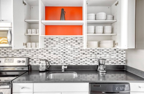 Near Northeast Apartment | Lovely H Street 2BR w/Gym & W/D, near Union Station, by Blueground