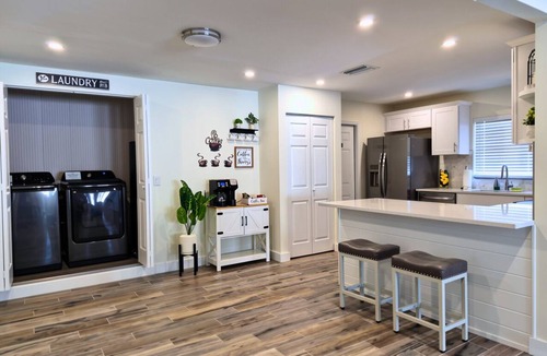 Sarasota House | Lovely House in Sarasota, close to UTC Mall, Nathan B Park, and Siesta Key Beach