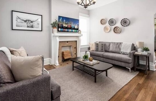 Franklin Park House | LOVELY *NEW* 4BR IN OLDE TOWN EAST l FREE PARKING
