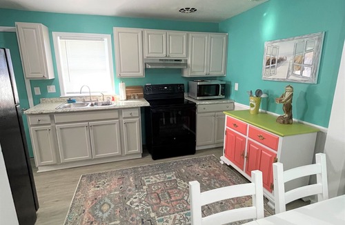 Buckeye Lake House | Lubber's Lane-Remodeled Buckeye Lake Home across from the lake.!