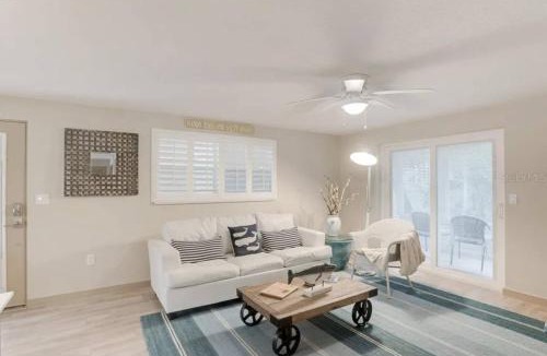 Siesta Key House | Lulu's Crescent Cottage #2