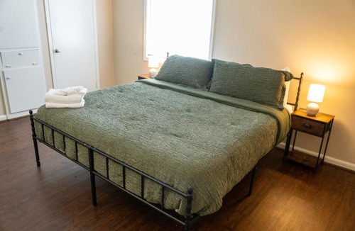 Montgomery Apartment | Lux Mins 2 Maxwell AFB, Baptist Med., Downtown
