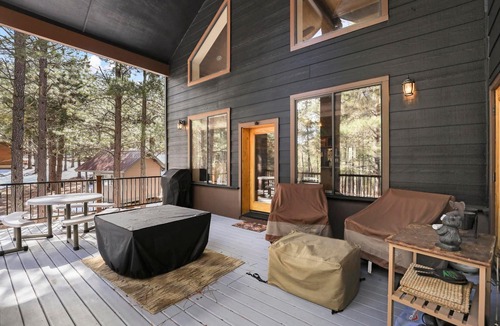 Heber House | Luxe Cabin | Hot-tub & Fire-pit | Forest Views