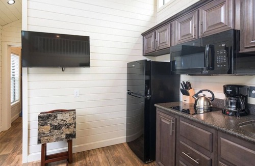 Camp Verde Hotel | Luxe Canyon-View Retreat w/Balcony & BBQ Near Montezuma Castle