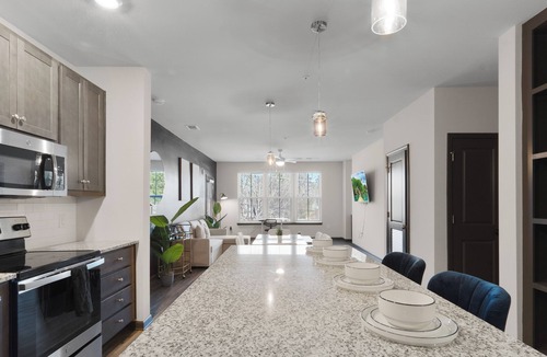North Raleigh Apartment | Luxe King 3BR Suite in North Raleigh