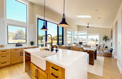 Sea Ranch House | Luxe newly built Sea Ranch home with private hot tub & ocean views
