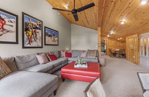 Midway Villa | Luxe Retreat at Zermatt Luxury Chalet: 4-Bedrooms w/ Resort Amenities & Nature