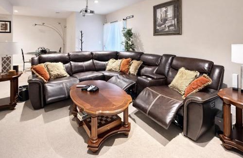 Clifton Apartment | Luxurious 2BR Movie Theater Game Room Full Kitchen Gym