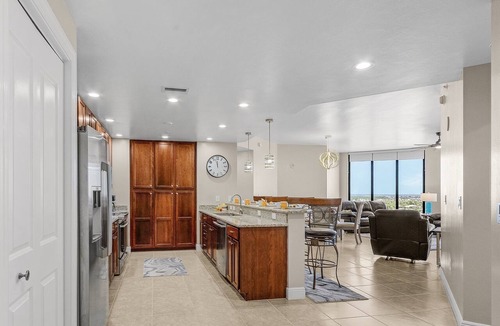 Cape Harbour Condo | Luxurious High-Rise Haven with Balcony - Condo Cape Escape - Roelens Vacations