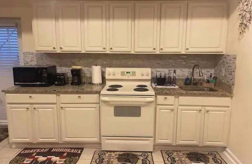 Neabsco Apartment | Luxurious Home Away From Home