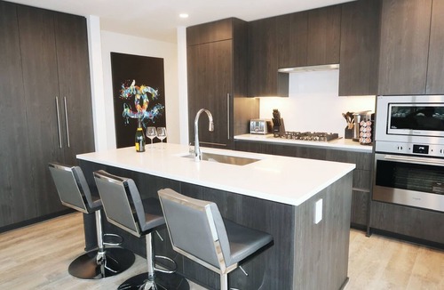 Downtown Kelowna Apartment | Luxurious Lakefront Living with Views! 2BR 2BA