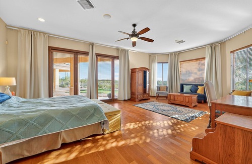 Apache Junction Bed & Breakfast | Luxurious Tuscan-style Villa with magnificent panoramic views.