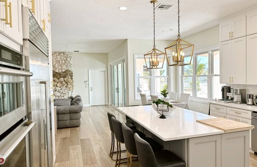 Merritt Island House | Luxurious Waterfront Estate w/private Tennis Court/Pool/Dock - Spectacular View!