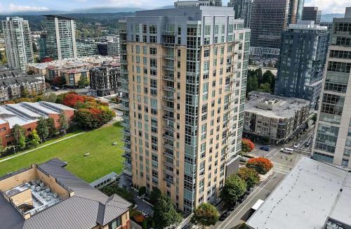 Northwest Bellevue Apartment | Luxury 1bedroom home office Gym