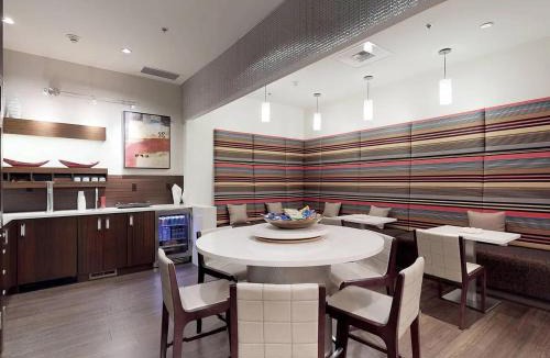Northwest Bellevue Apartment | Luxury 1bedroom home office Gym