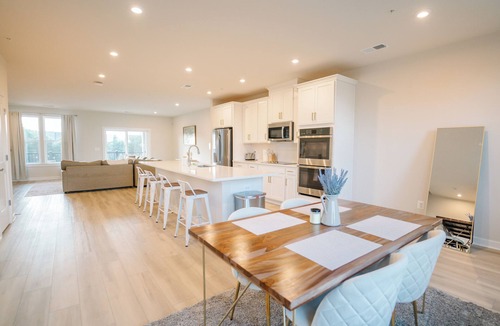 Ashburn House | Luxury 3-bedroom Newly Built Ashburn Home 40 Min to DC 4 Mins to Train Station