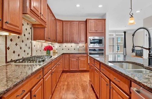 Gaithersburg House | Luxury 4-bedroom townhome with fitness room and AC in charming Gaithersburg