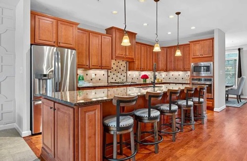 Gaithersburg House | Luxury 4-bedroom townhome with fitness room and AC in charming Gaithersburg