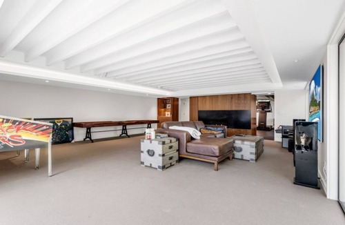 Southeast Magnolia House | Luxury 4000 sqft Home with Gym, Sauna, CityViews