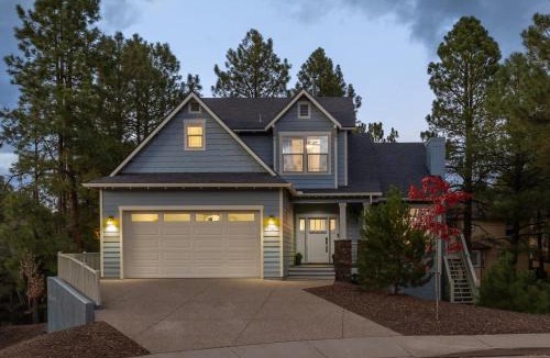 Ponderosa Trails House | Luxury 5BR Mountain Chalet Hot Tub Game Room