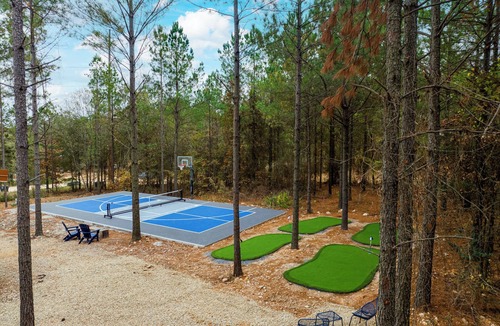 Hochatown Cabin | Luxury Broken Bow Cabin | Private Pool, Pickleball & Mini Golf | Sleeps 16