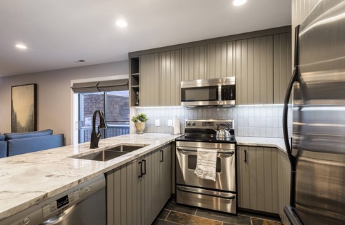 North Park City Condo | Luxury Condo, Great Location, Community Amenities & Year-Round Recreation! PC Silver Cliff 101