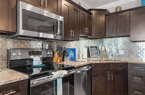 Indian Point Condo | Luxury Condo with Lake Views, Free WiFi & Minutes from Silver Dollar City
