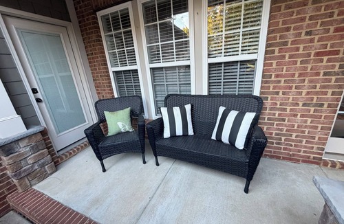 Cary House | Luxury Family Retreat w Fireplaces, Chef’s Kitchen