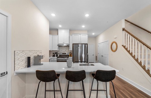 Ashburn Condo | Luxury Furnished Home in Ashburn – Perfect for Relocation and Extended Stays