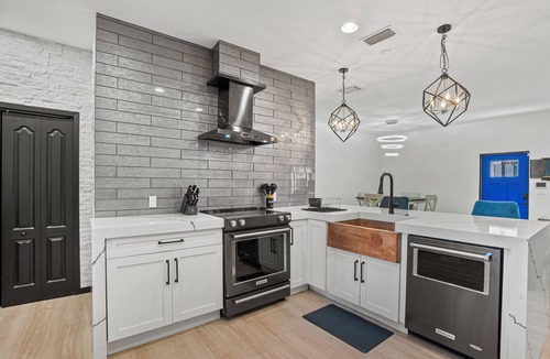 Alta Vista House | Luxury Home in Downtown Sarasota, Heated Pool, Minutes to Siesta Key & Longboat.