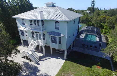 South Venice Villa | Luxury Lemon Bay 6 BR villa with pool & tennis court for 10 people,