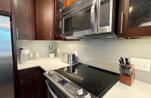McLean Apartment | Luxury Living | Tysons | Spacious | Balcony