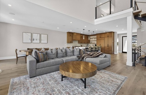 Lincoln Villa | Luxury Loon Mountain Escape | Hot Tub & Views